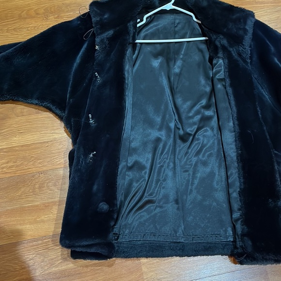 Coat - Picture 5 of 7